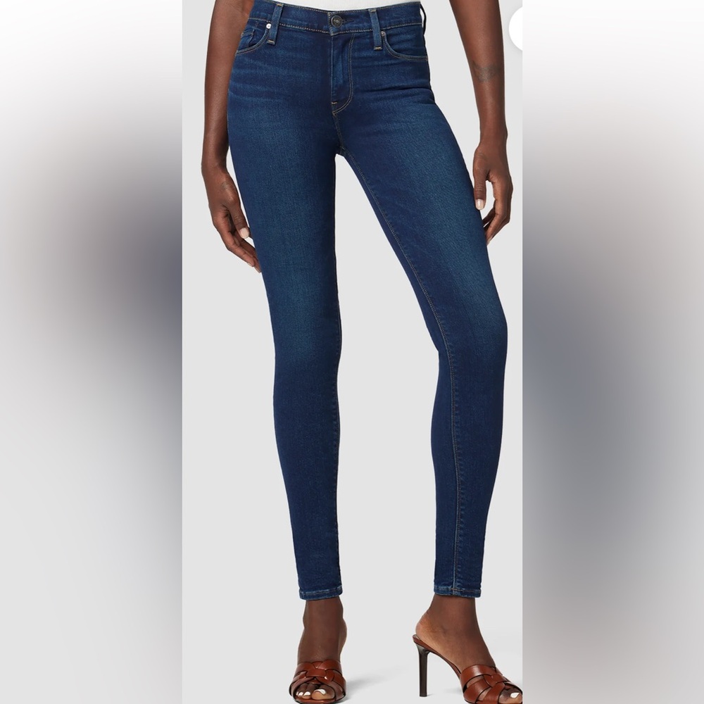 Women’s size 27 Hudson Nico midrise super skinny blue jeans